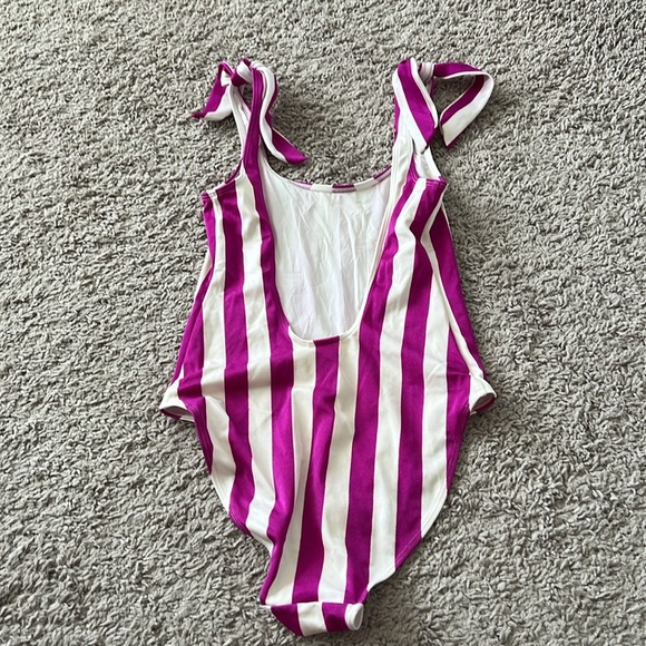 & Other Stories Pink Striped One Piece Swimsuit with Bow Shoulder Details - Picture 3 of 6